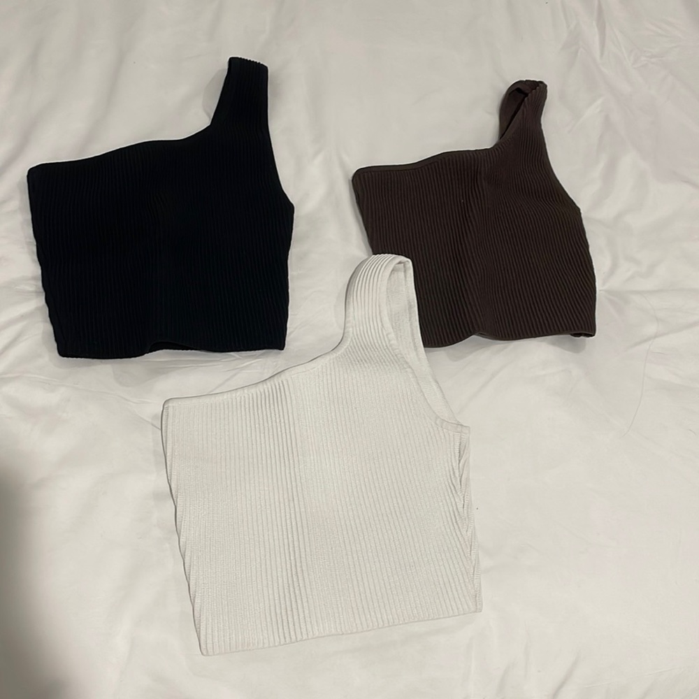 Aritzia Babaton One shoulder sculpt knit tops
